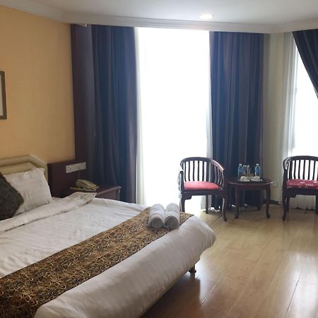 Regal Court Hotel Kuching Eksteriør billede
