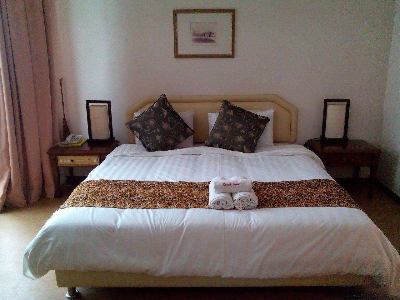 Regal Court Hotel Kuching Eksteriør billede