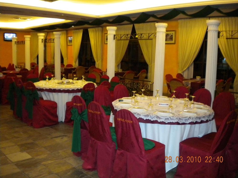 Regal Court Hotel Kuching Eksteriør billede