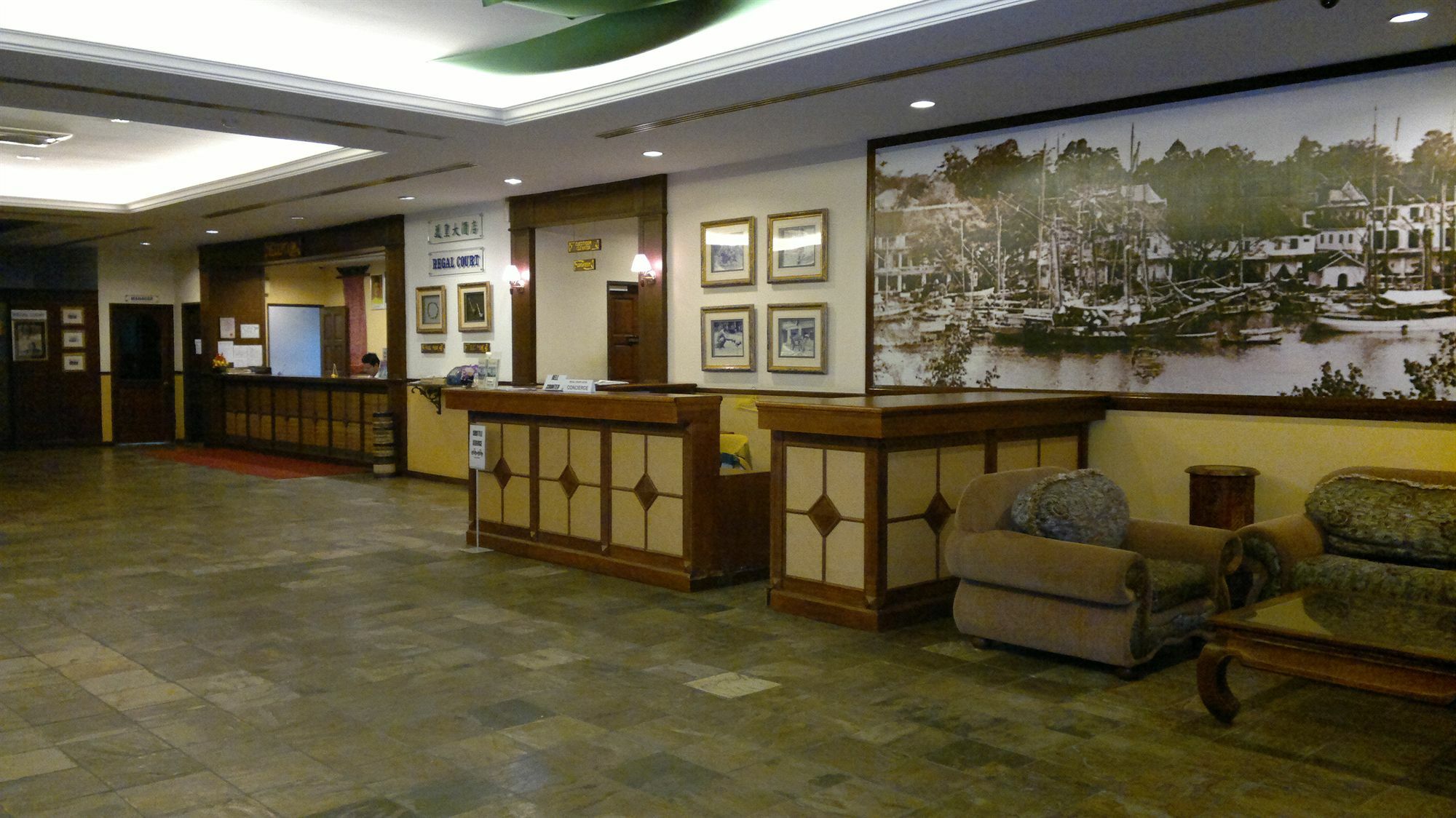 Regal Court Hotel Kuching Eksteriør billede